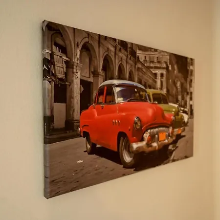 Center Modern * テッサロニキ