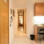 Center Modern