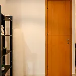 Center Modern *