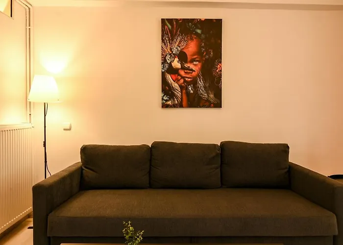 Center Modern شقة سالونيك